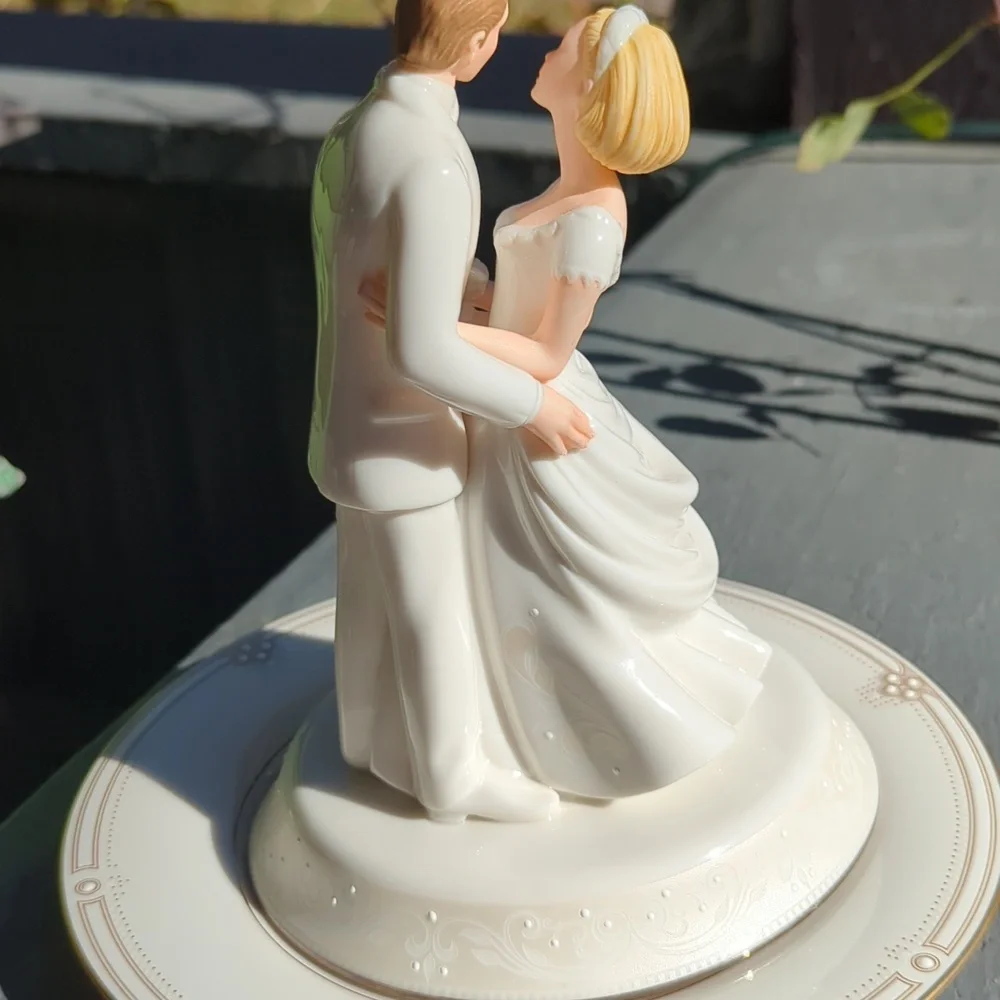 Lenox Wedding Promises Collection Cake Topper Opal Innocence